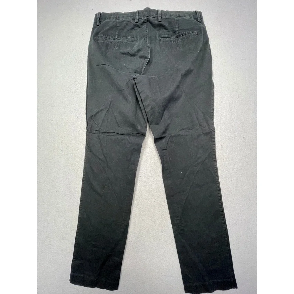GAP essential khaki